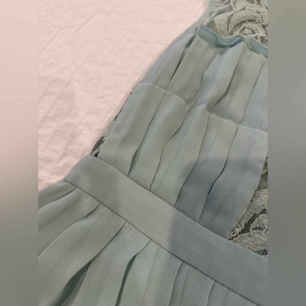 BCBG Mint Color dress size 4 Small - Picture 4 of 7